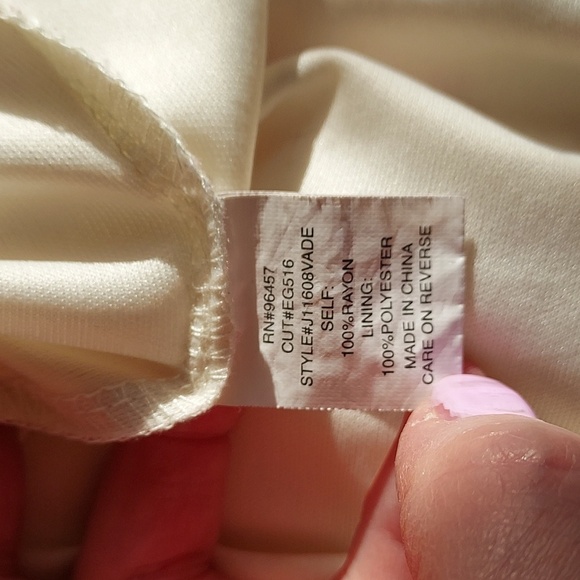 Ready for Summer Strappy Floral Cream Dress With Pockets Size Large - Picture 11 of 12